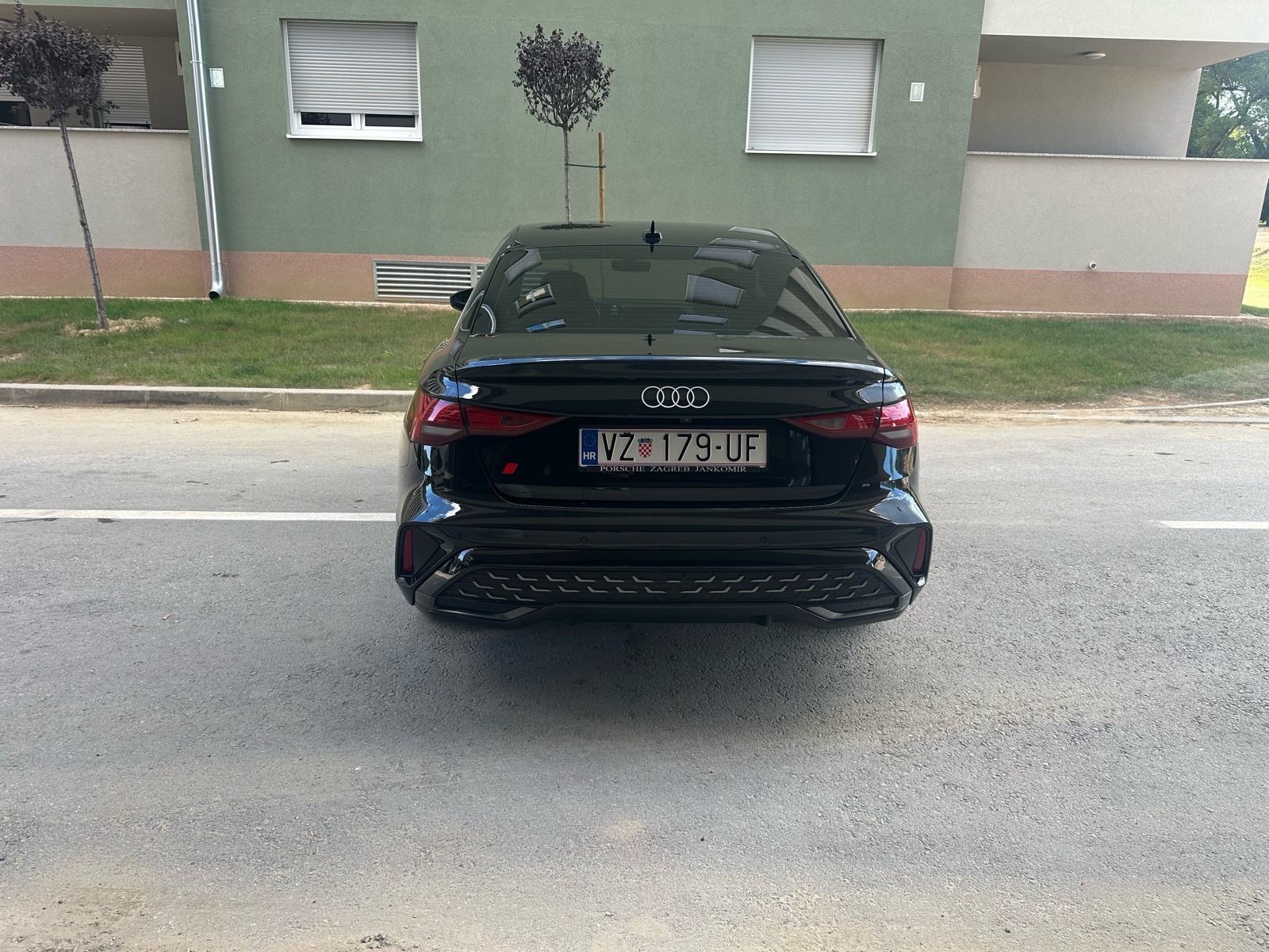 Audi A3 30 TFSI Sedan S-line S-tronic, Kamera, ACC, Koža, PDV, 19”alu, fotografija 7
