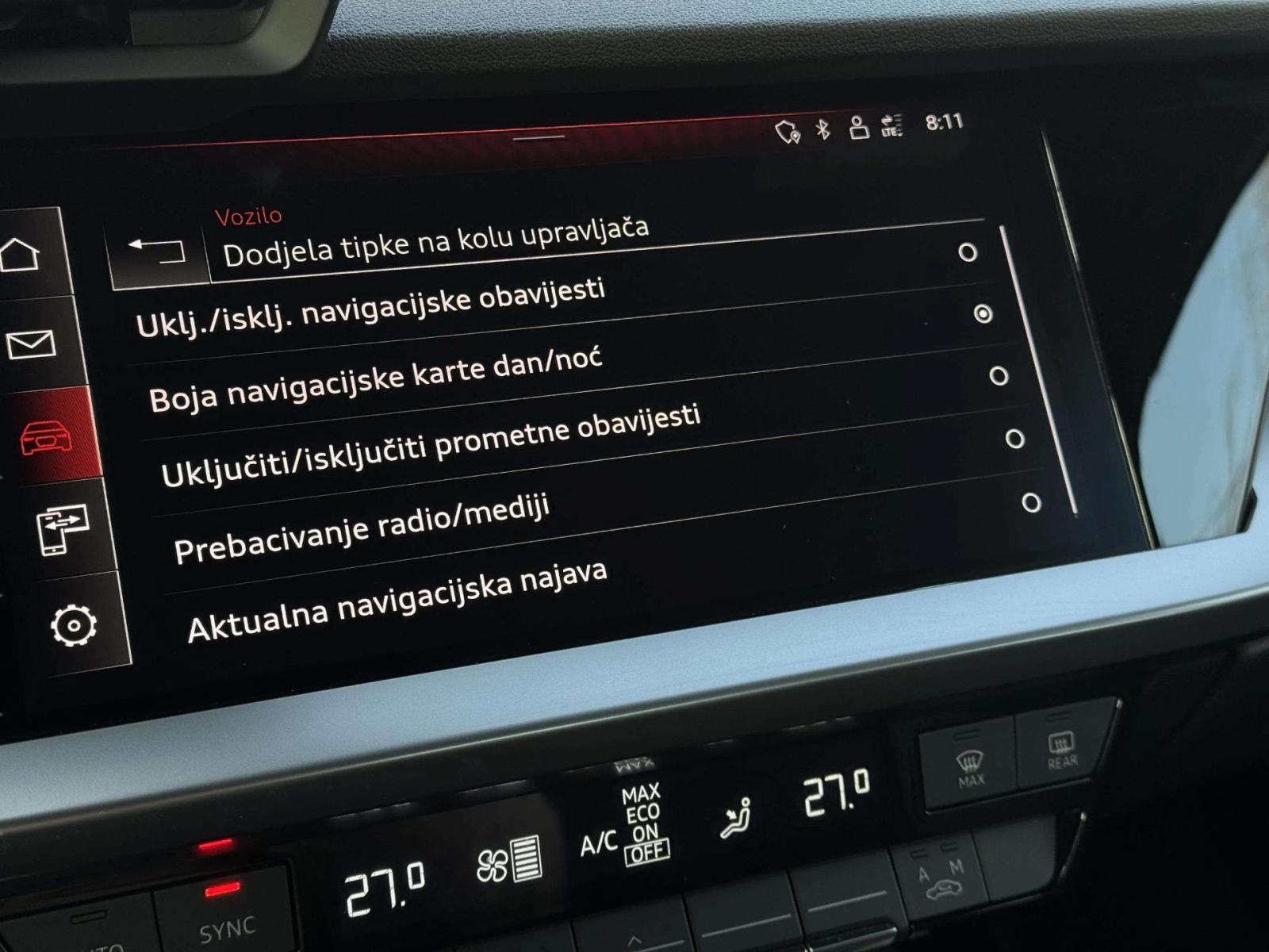AUDI A3 30 TFSI **S tronic**1.VL**LED**NAVI**NOVE GUME**, fotografija 19