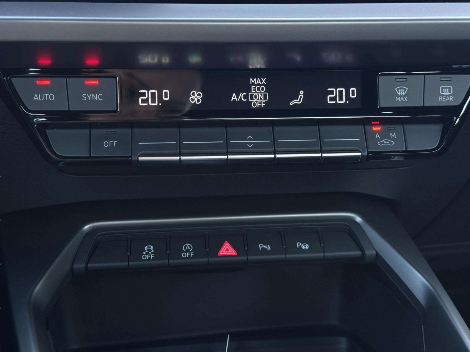 AUDI A3 30 TFSI S tronic**58.000KM* 2023.* U PDV-U***, fotografija 13