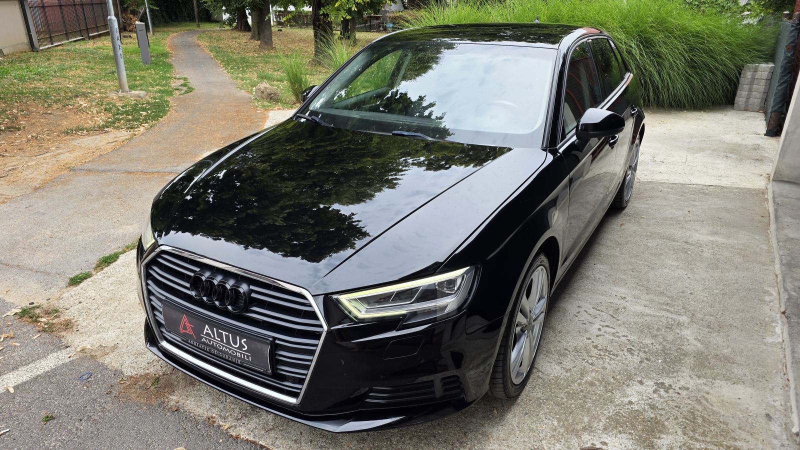 Audi A3 30TDI Sportback | 1.6tdi | S Tronic | FULL LED | matrix, fotografija 3