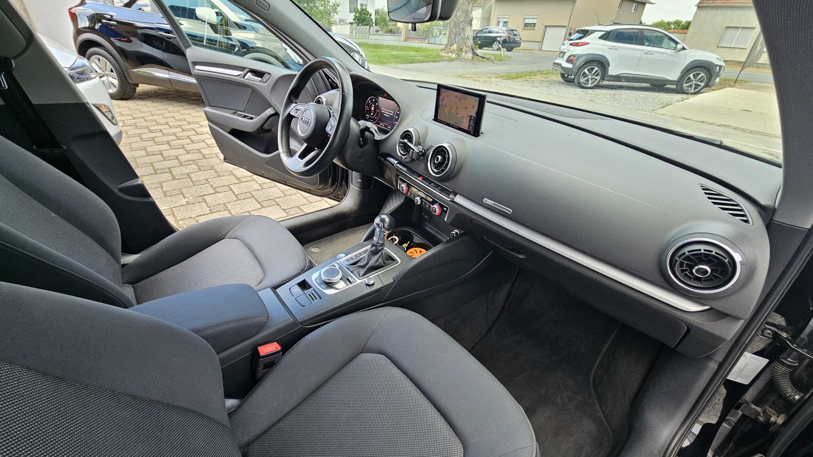 Audi A3 35 TDI AUTOMATIK●SPORTBACK●MATRIX FULL LED●VIRTUAL●NAVI, fotografija 13