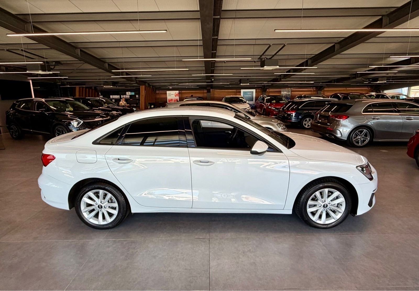 Audi A3 35 TDI Limuzina S-Tronic NAVI • VIRTUAL • ALU16" • LEASING, fotografija 8