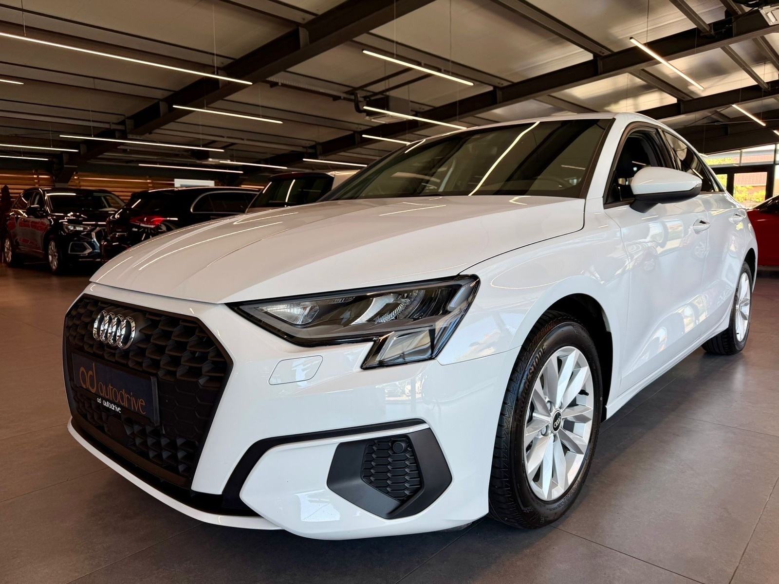 Audi A3 35 TDI Limuzina S-Tronic NAVI • VIRTUAL • ALU16" • LEASING, fotografija 2