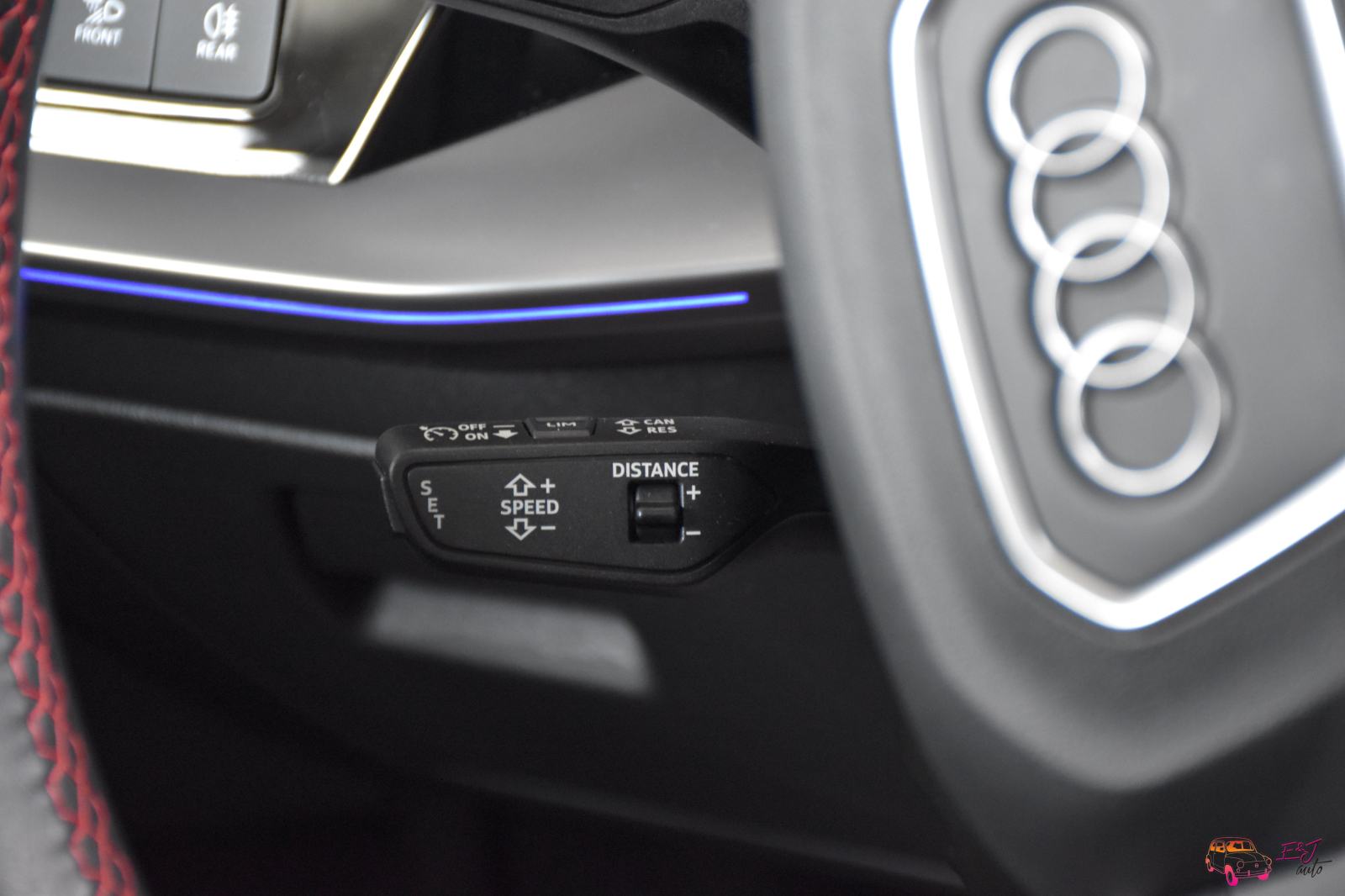 Audi A3 35 TDI S-LINE PANORAMA ACC MATRIX KAMERA MASAŽA, fotografija 19