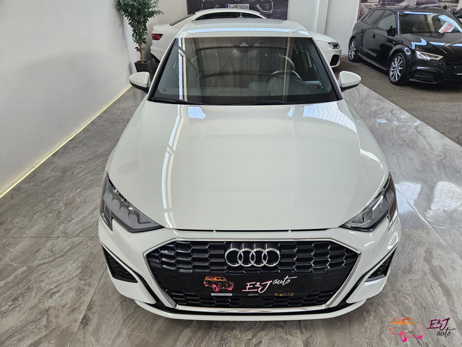 Audi A3 35 TDI S-LINE VIRTUAL USNJE ACC ALU-19 ASSIST, fotografija 2