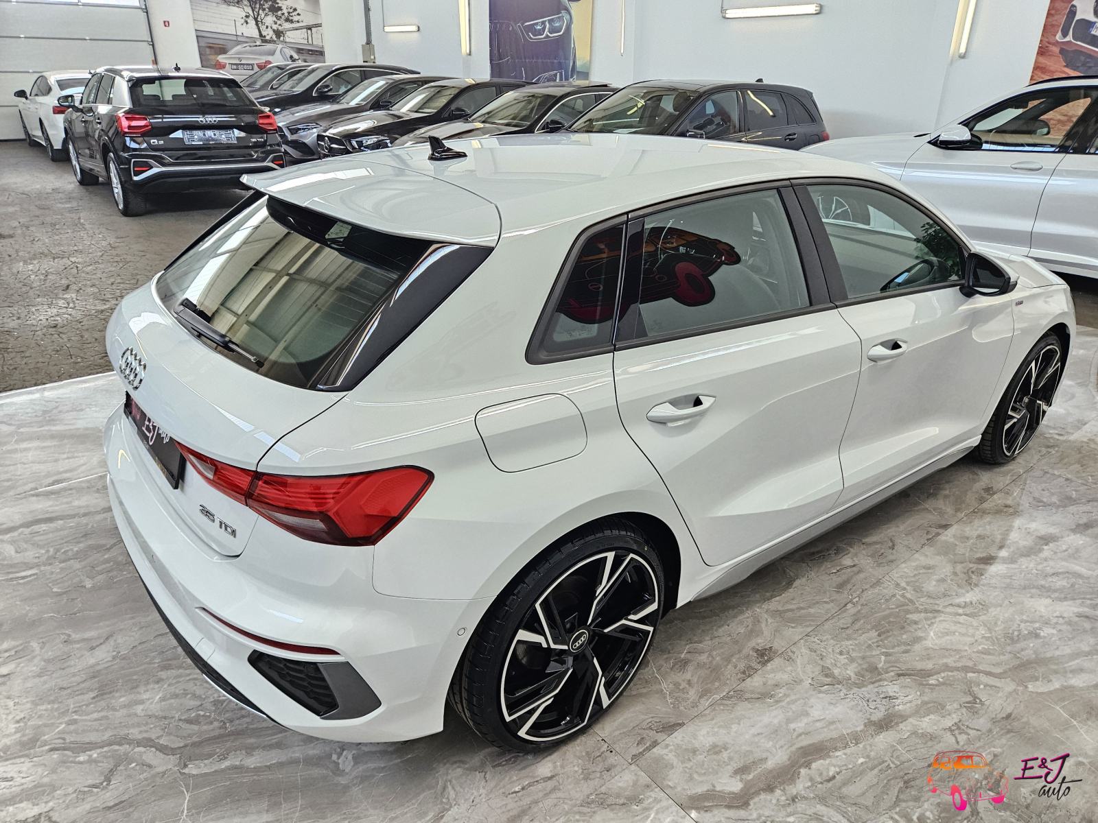 Audi A3 35 TDI S-LINE VIRTUAL USNJE ACC ALU-19 ASSIST, fotografija 6