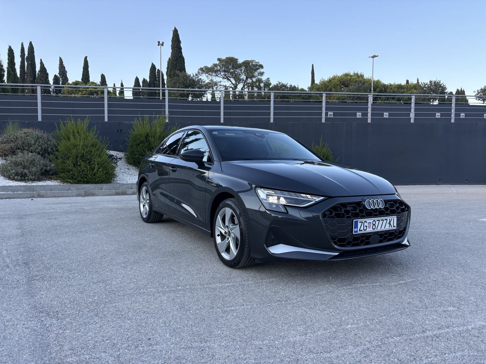 Audi A3 Limousine 35TDI S tr Advanced +,1. vlasnica, kao nov reg. 6/27, fotografija 3