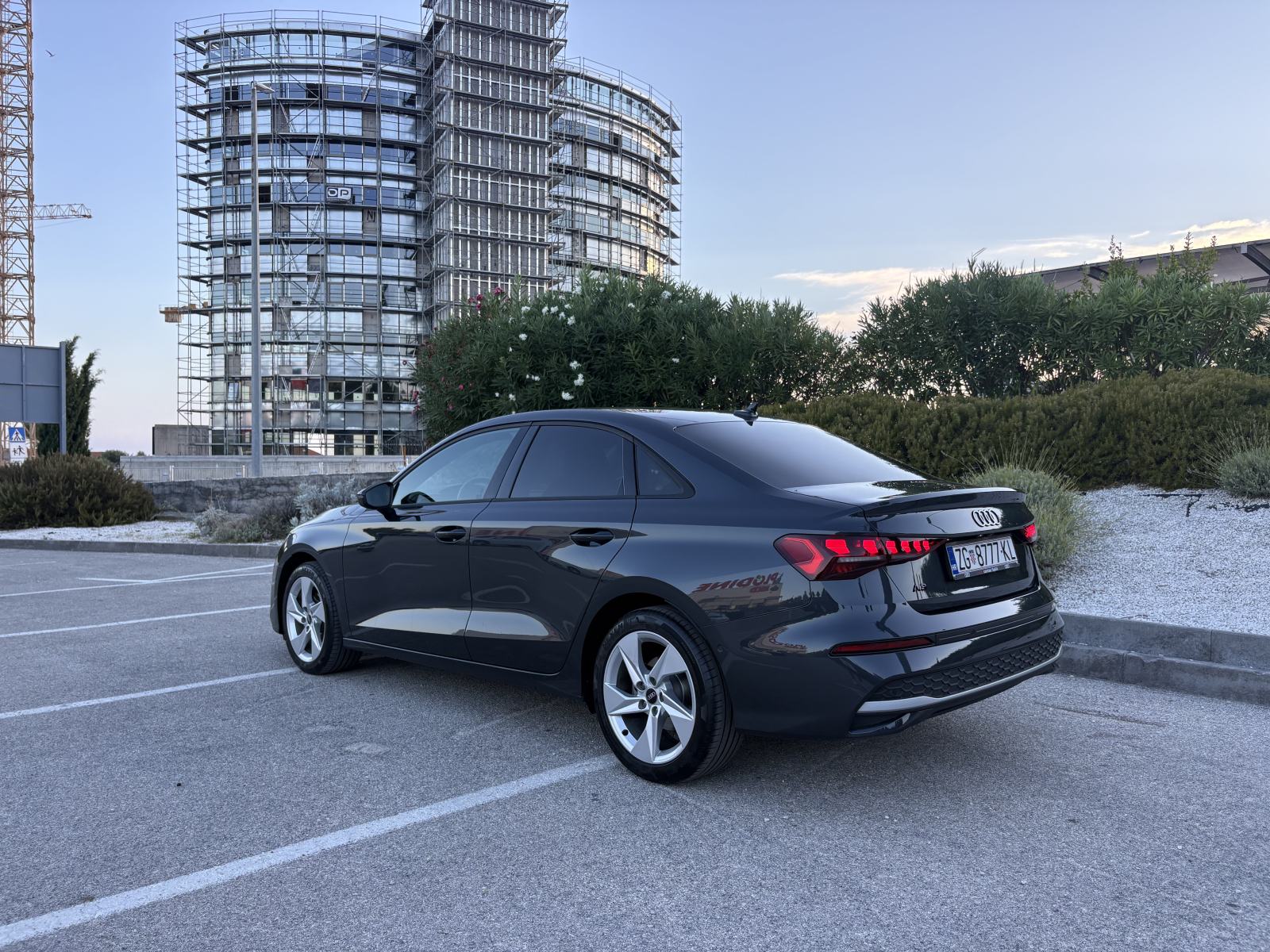 Audi A3 Limousine 35TDI S tr Advanced +,1. vlasnica, kao nov reg. 6/27, fotografija 7