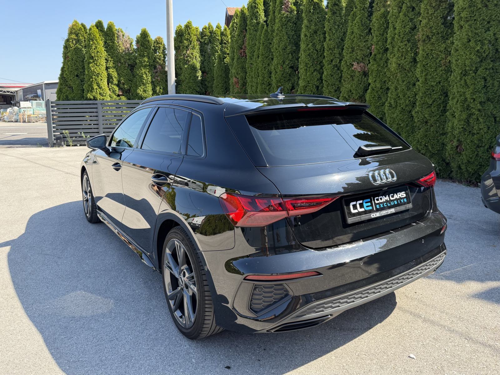 Audi A3 35 TDI SPORTBACK S LINE S TRONIC MATRIX 2 SETA FELGI SERVISNA, pogled izvana - slika 3