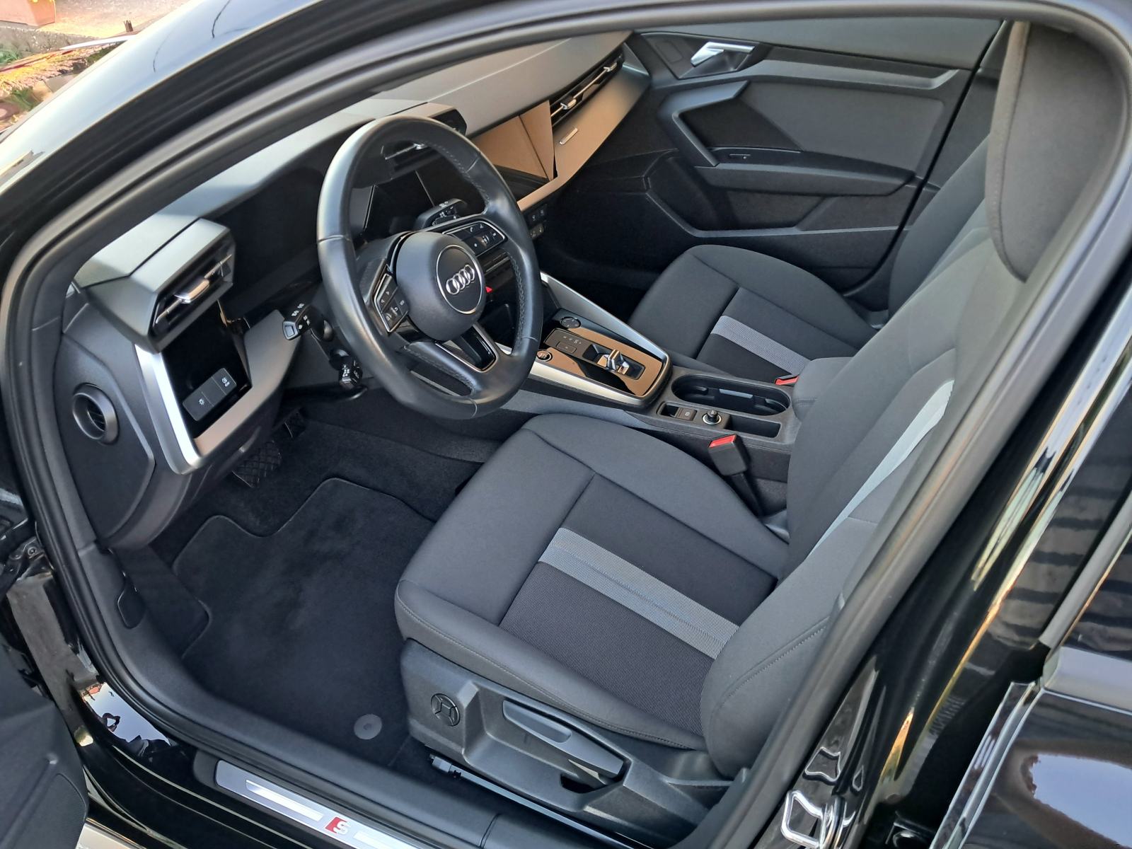Audi A3 35 TDI*S-TRONIC**S-LINE**LIMUZINA*, fotografija 13