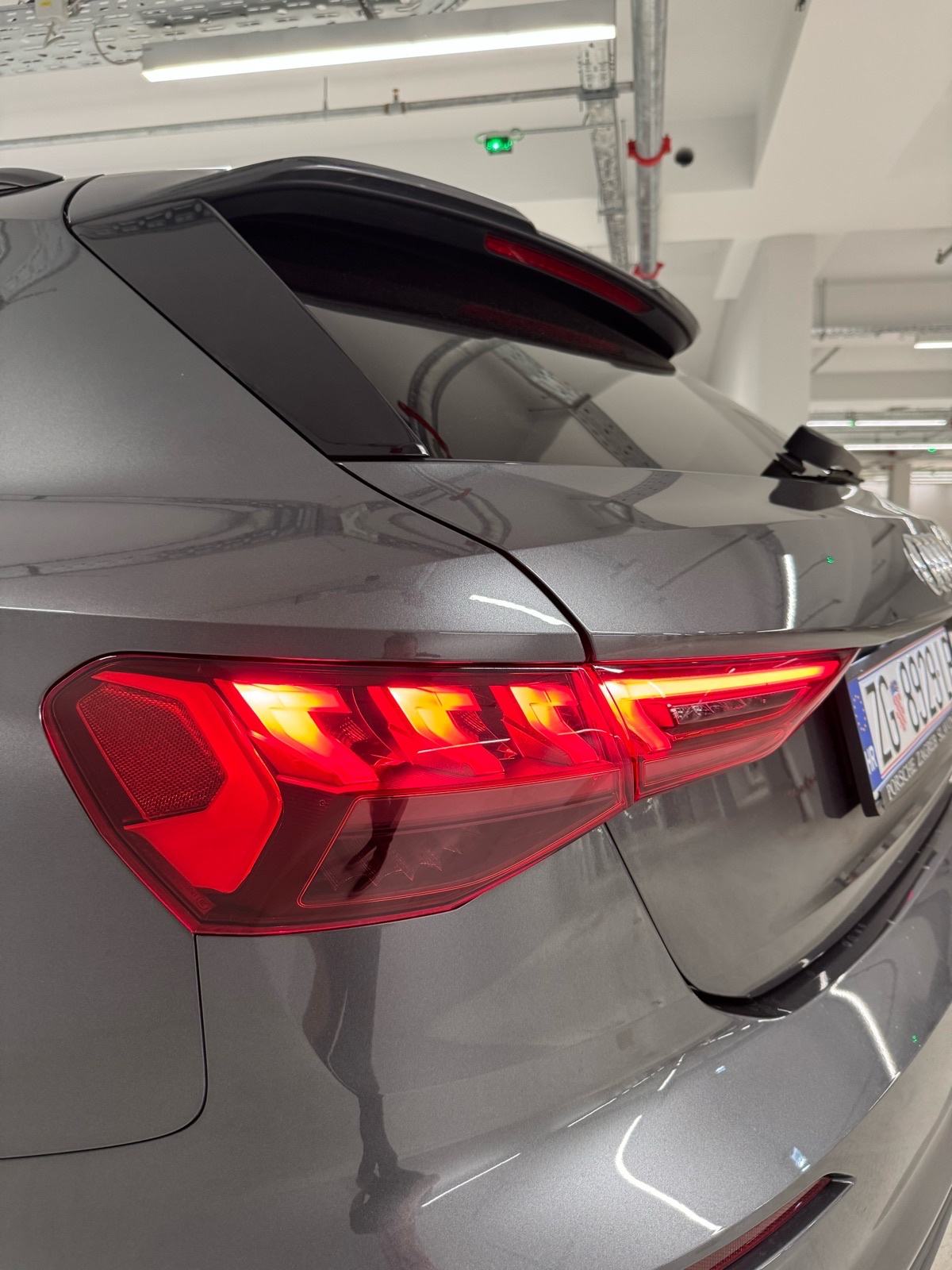 Audi A3 35 TFSI 3xSline Matrix B&O Navi Virtual, fotografija 10