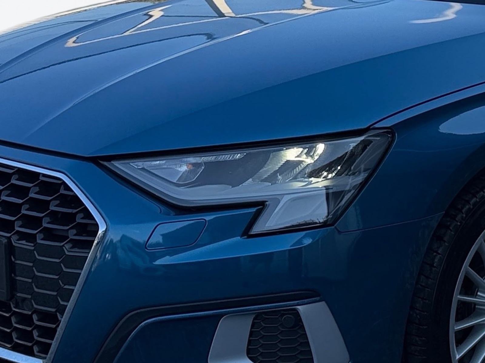 Audi A3 35 TFSI Automatik Panorama Full led Virtual U sustavu PDV-a, fotografija 13