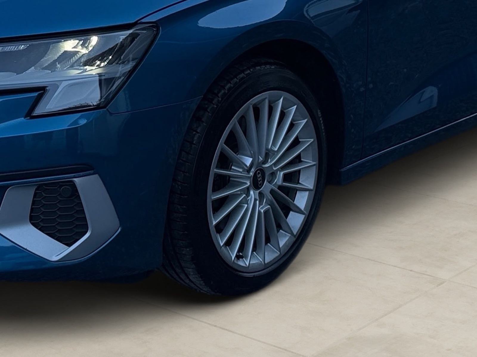 Audi A3 35 TFSI Automatik Panorama Full led Virtual U sustavu PDV-a, fotografija 14