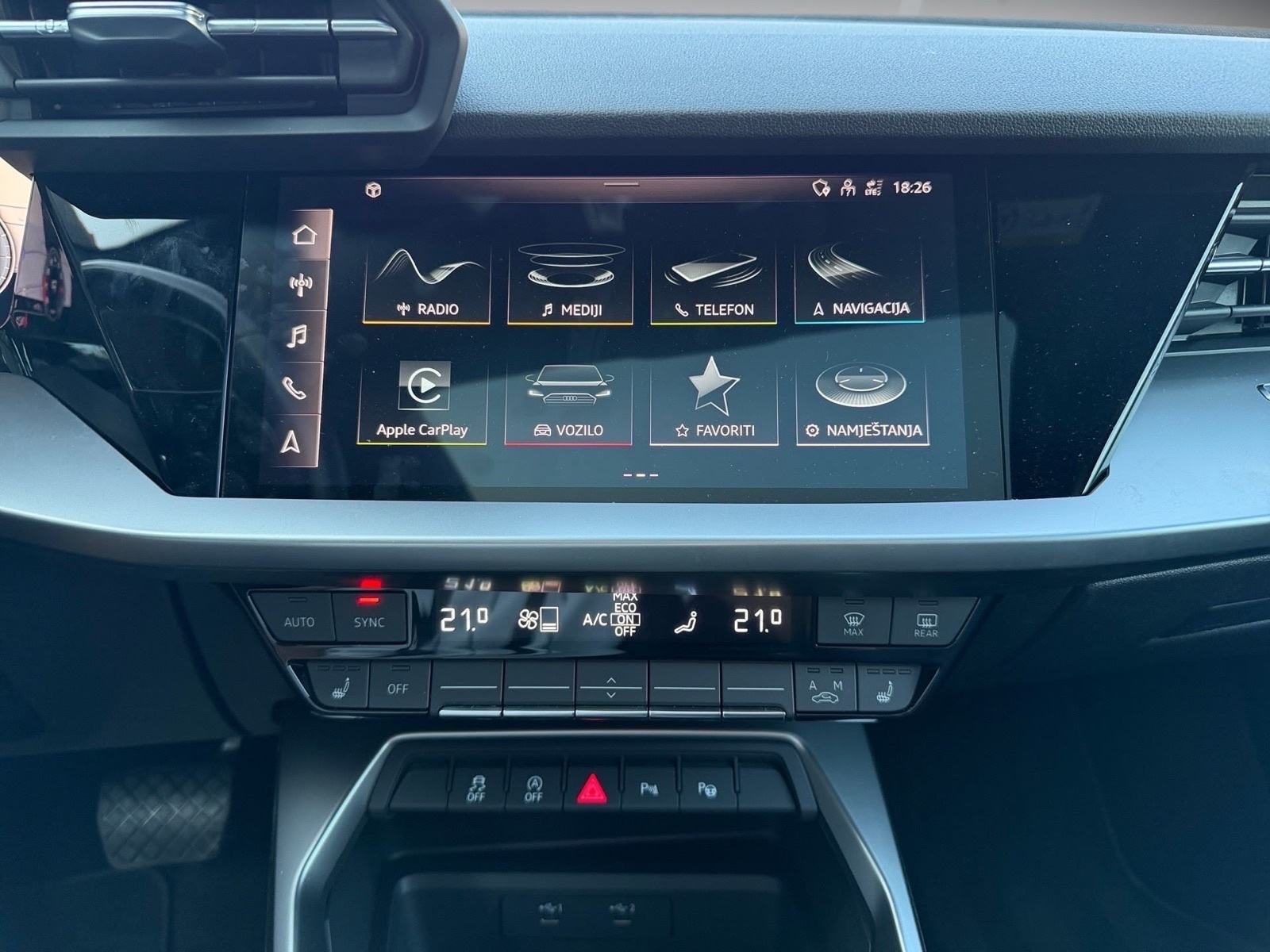 Audi A3 35 TFSI Automatik Panorama Full led Virtual U sustavu PDV-a, fotografija 20