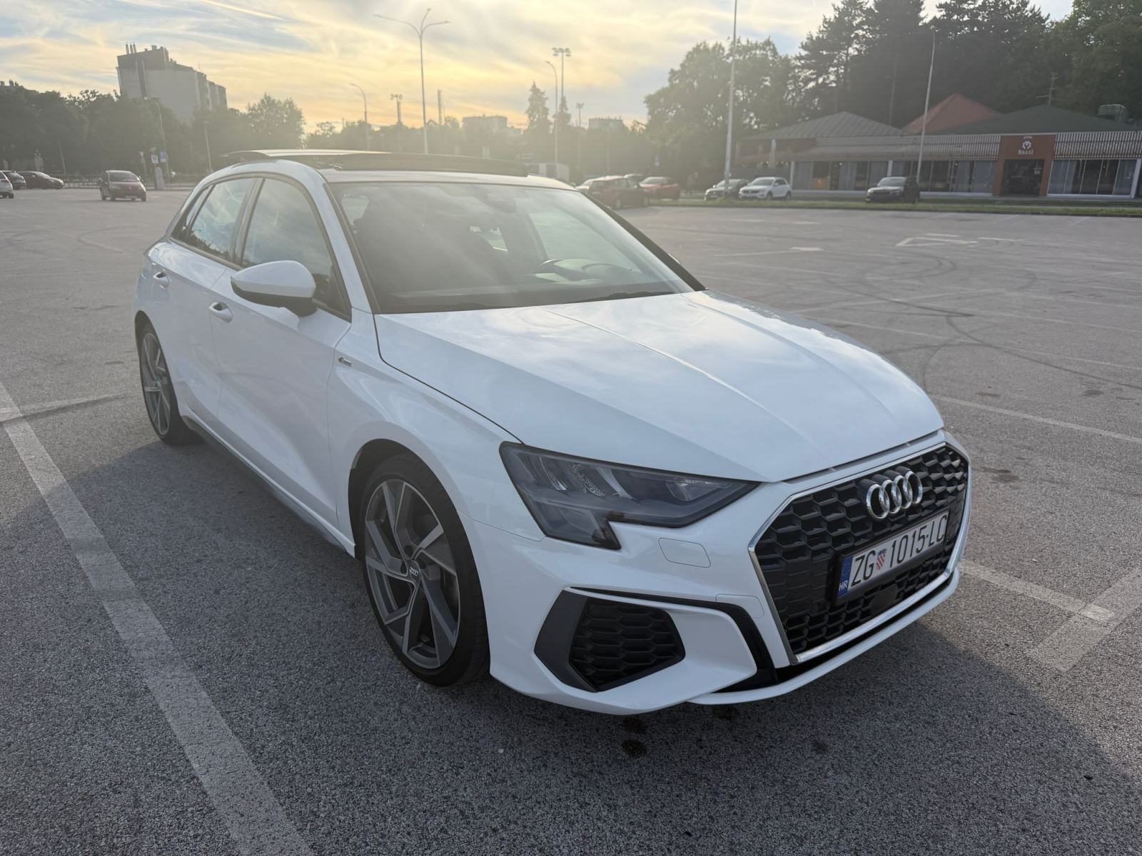 AUDI A3 35 TFSI S-LINE DSG PANORAMA 45300KM, fotografija 5