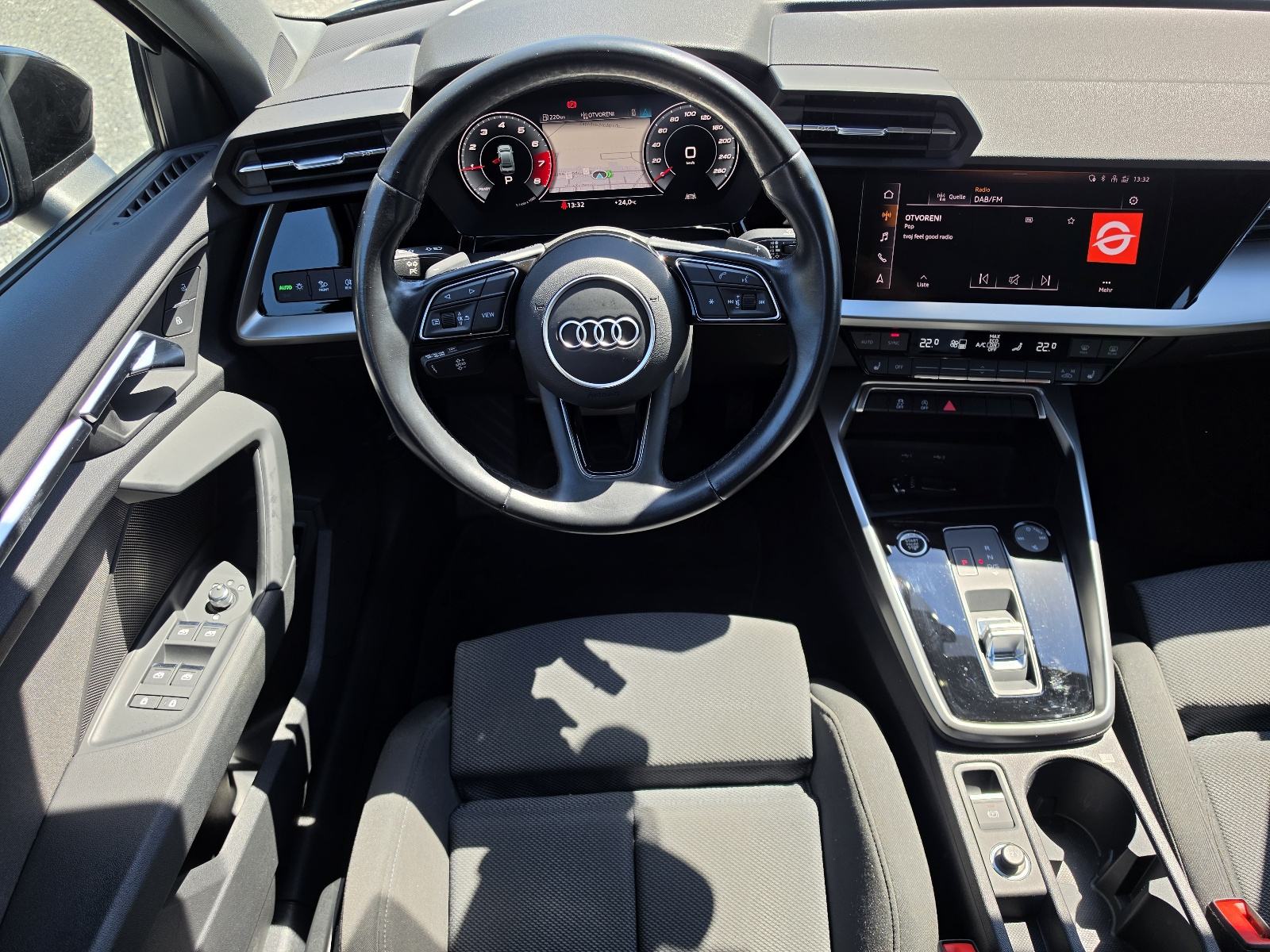 Audi A3 35 TFSI DSG 121TKM,SERV.,NAVI.,MATRIX,KAM,ALU., "S LINE", fotografija 9