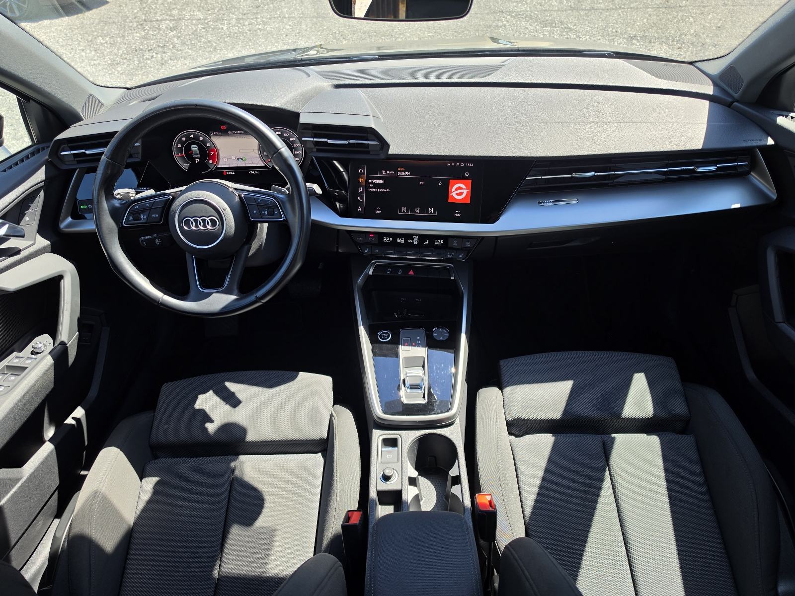 Audi A3 35 TFSI DSG 121TKM,SERV.,NAVI.,MATRIX,KAM,ALU., "S LINE", fotografija 17
