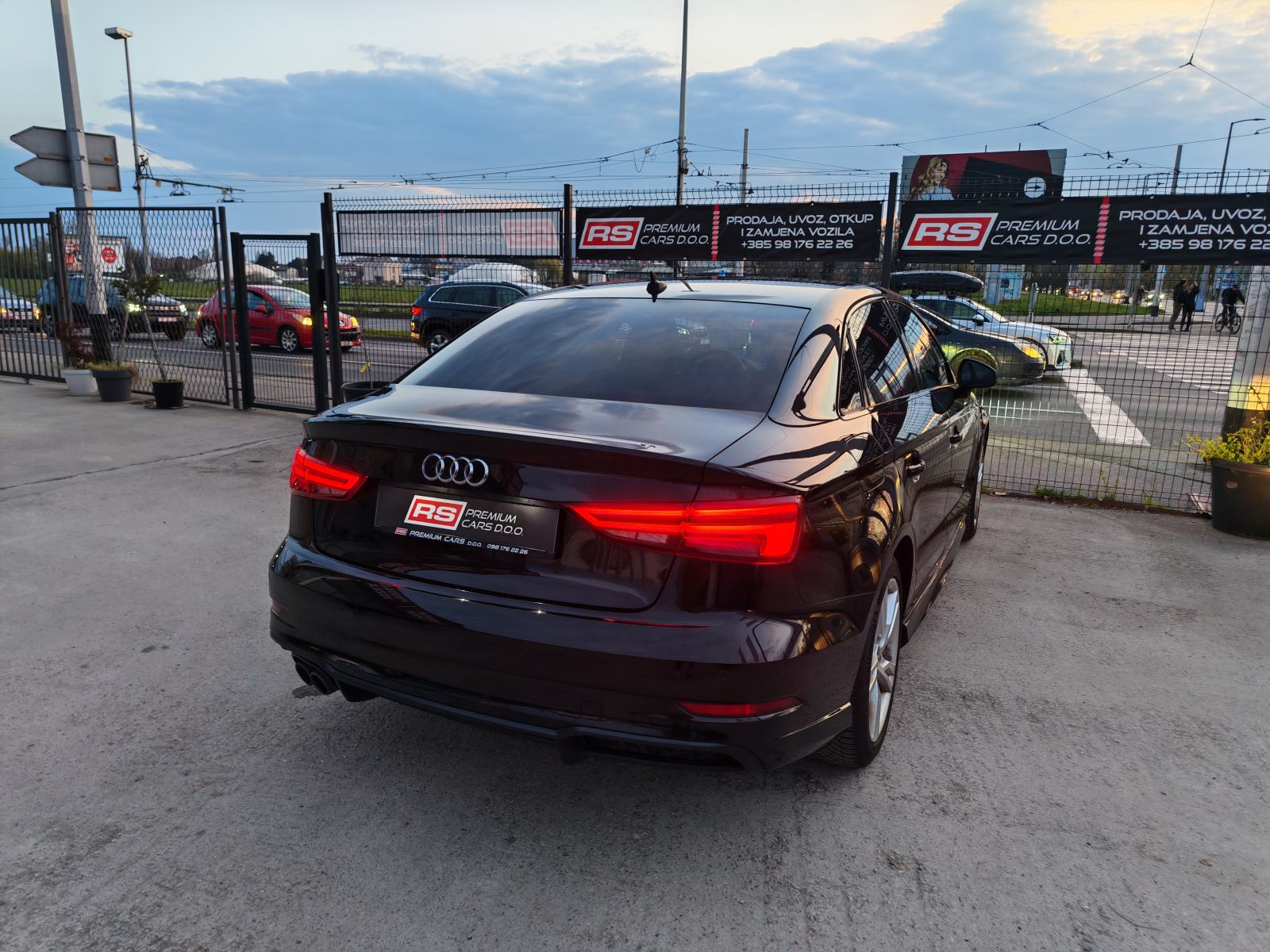 AUDI A3 35TDI LIMO, STRONIC, SLINE, KOŽA, VIRTUAL, LED, ALU17, JAMSTVO, fotografija 10