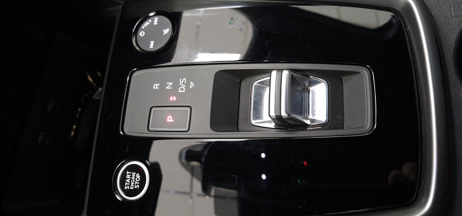 Audi A3 40 TFSI-e. S-LINE BLACK 204ks, fotografija 18