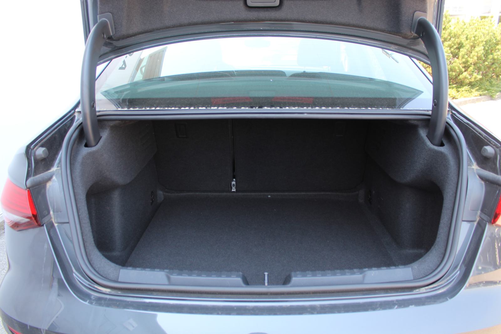 Audi A3 Limousine 30TFSI S tr, fotografija 13