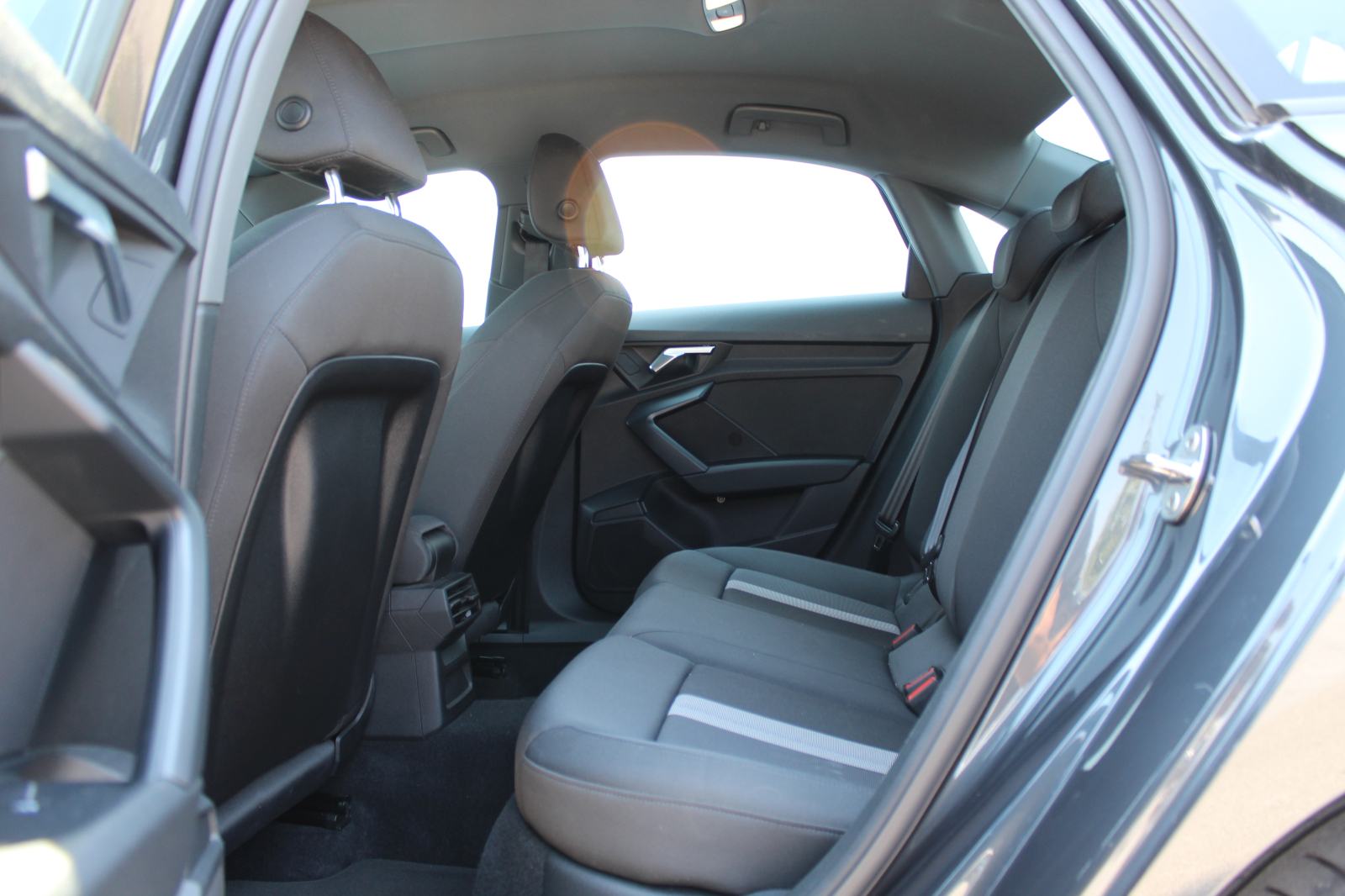 Audi A3 Limousine 30TFSI S tr, fotografija 9