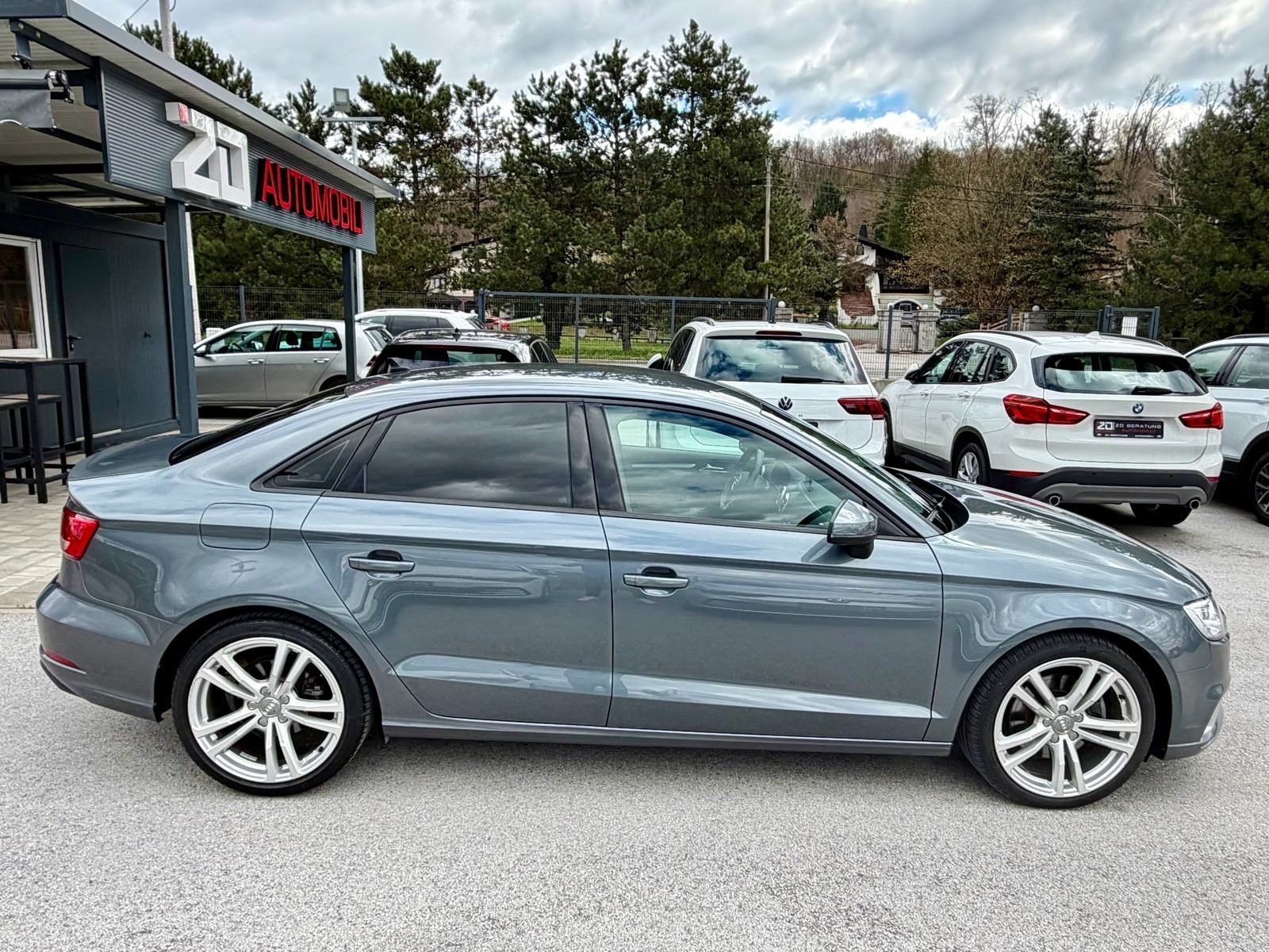 Audi A3 Limousine 35 TDI Automatik S-Line BiXenon LED Navi R18 Servisn, fotografija 6