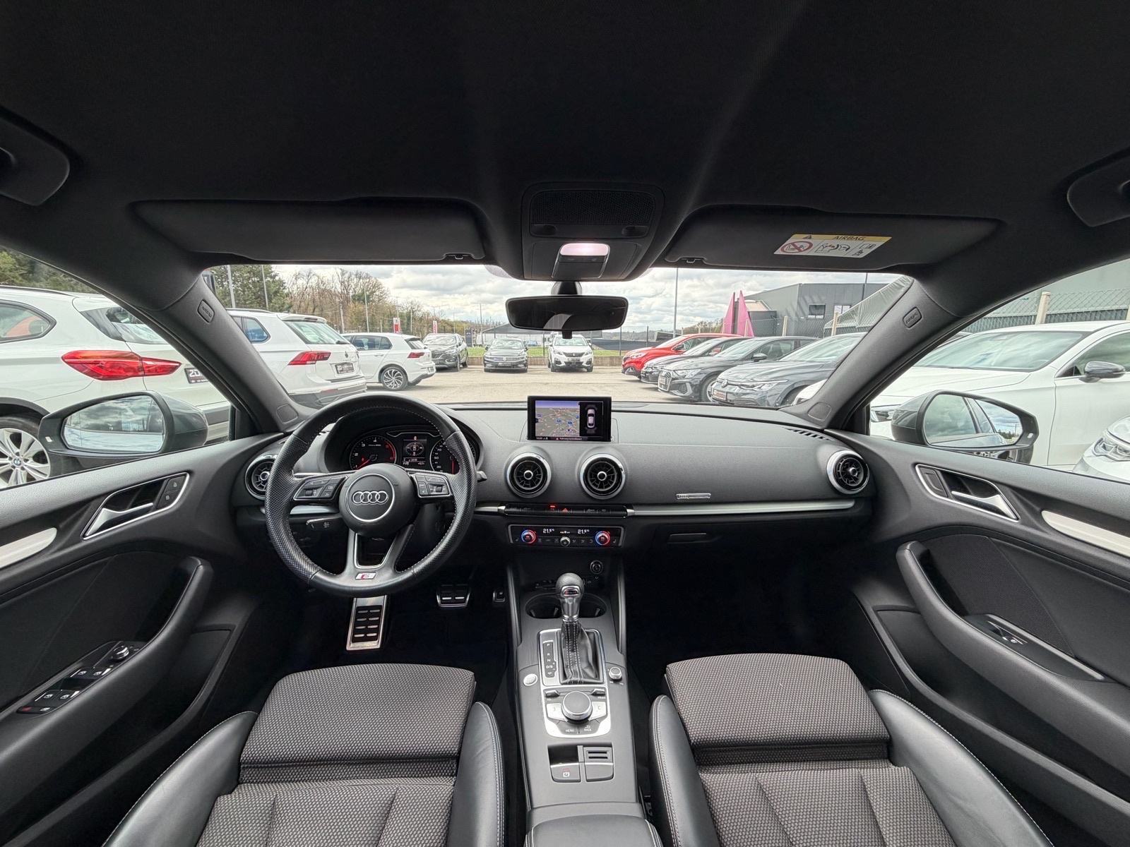 Audi A3 Limousine 35 TDI Automatik S-Line BiXenon LED Navi R18 Servisn, fotografija 20