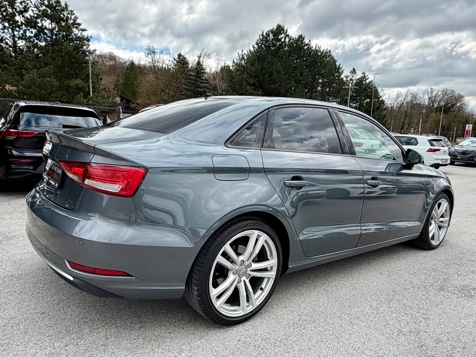 Audi A3 Limousine 35 TDI Automatik S-Line BiXenon LED Navi R18 Servisn, fotografija 4