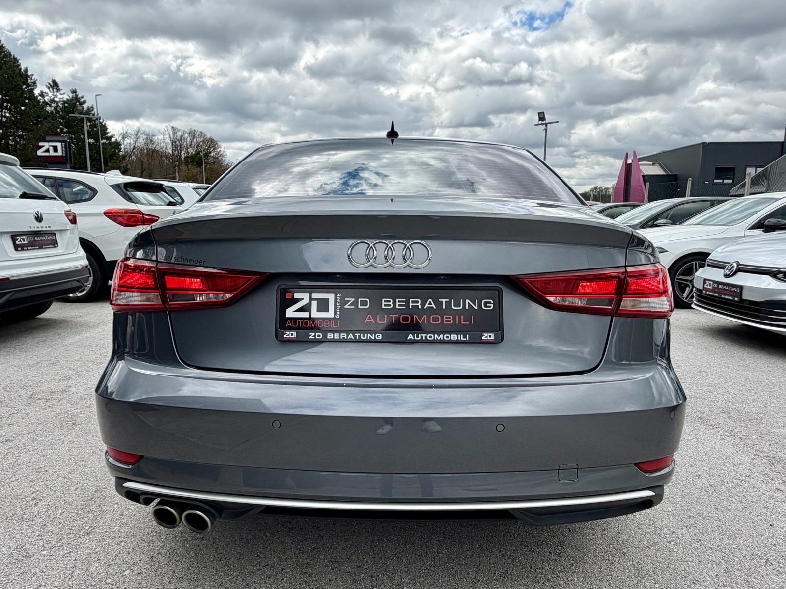 Audi A3 Limousine 35 TDI Automatik S-Line BiXenon LED Navi R18 Servisn, fotografija 8