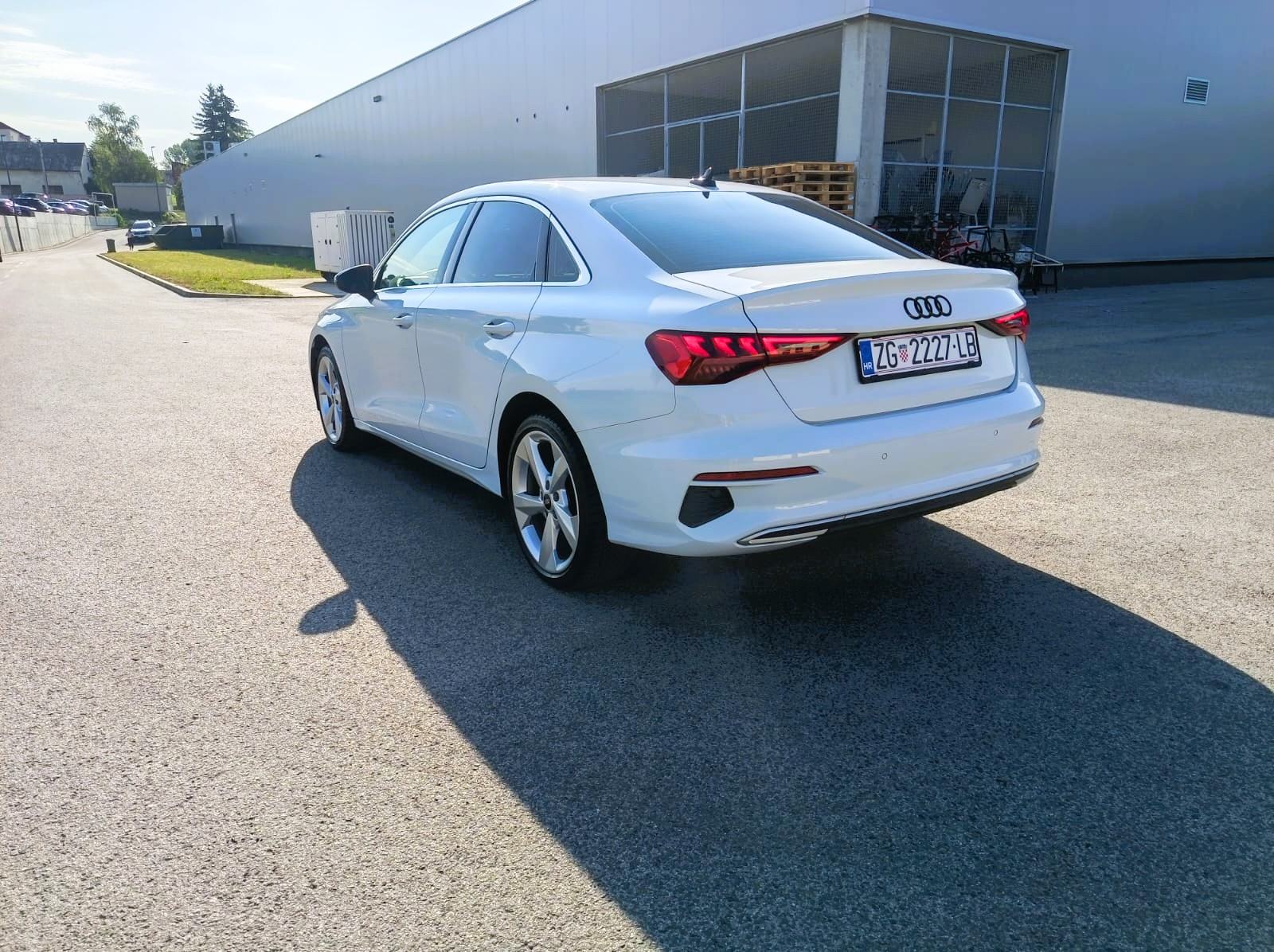 Audi A3 limuzina, 150ks, 2.0 TDI, 2020g. reg 04/27, full LED,virtual, fotografija 7