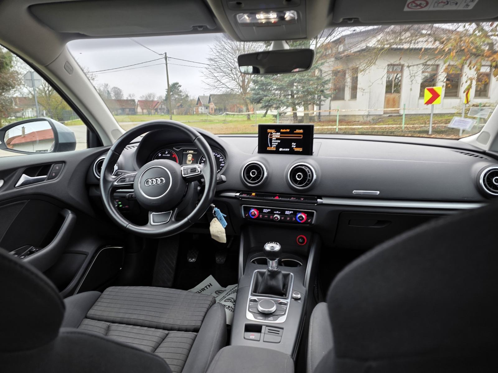Audi A3 Sedan 2,0 TDI,xenon,pdc Top stanje!!!, fotografija 6