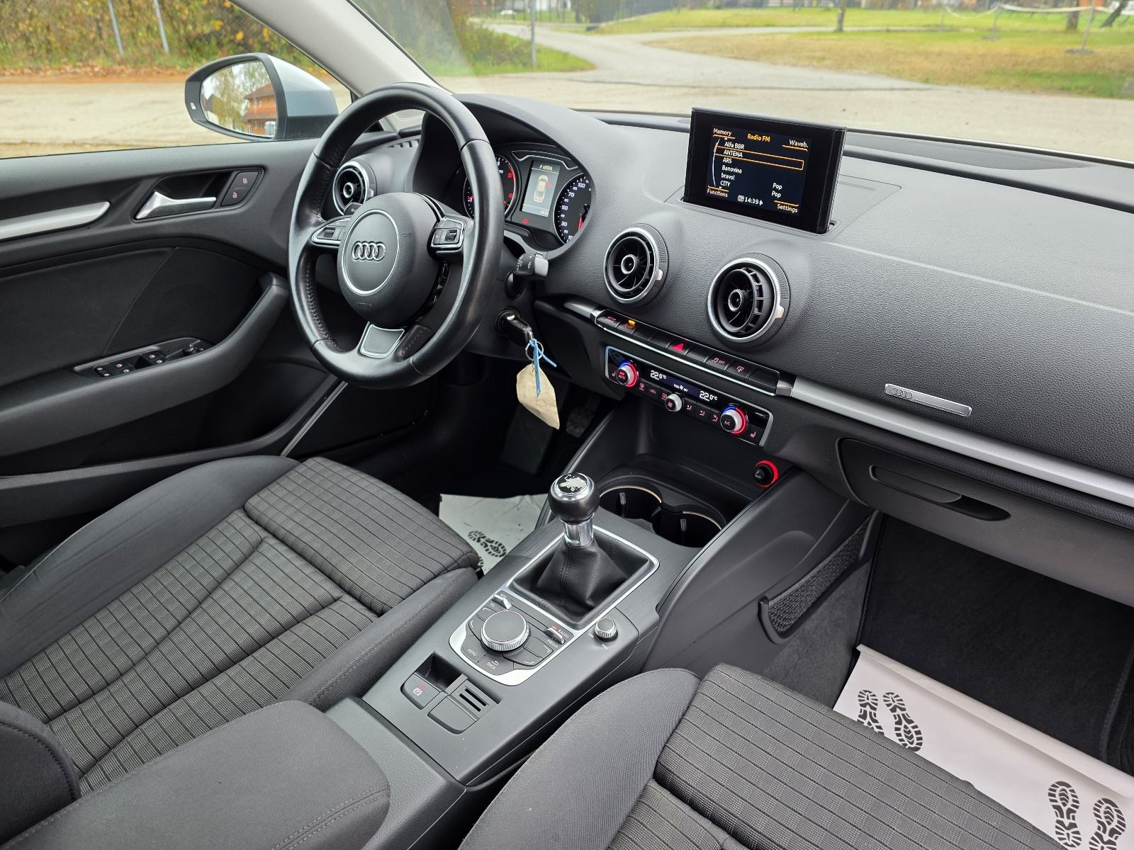 Audi A3 Sedan 2,0 TDI,xenon,pdc Top stanje!!!, fotografija 10