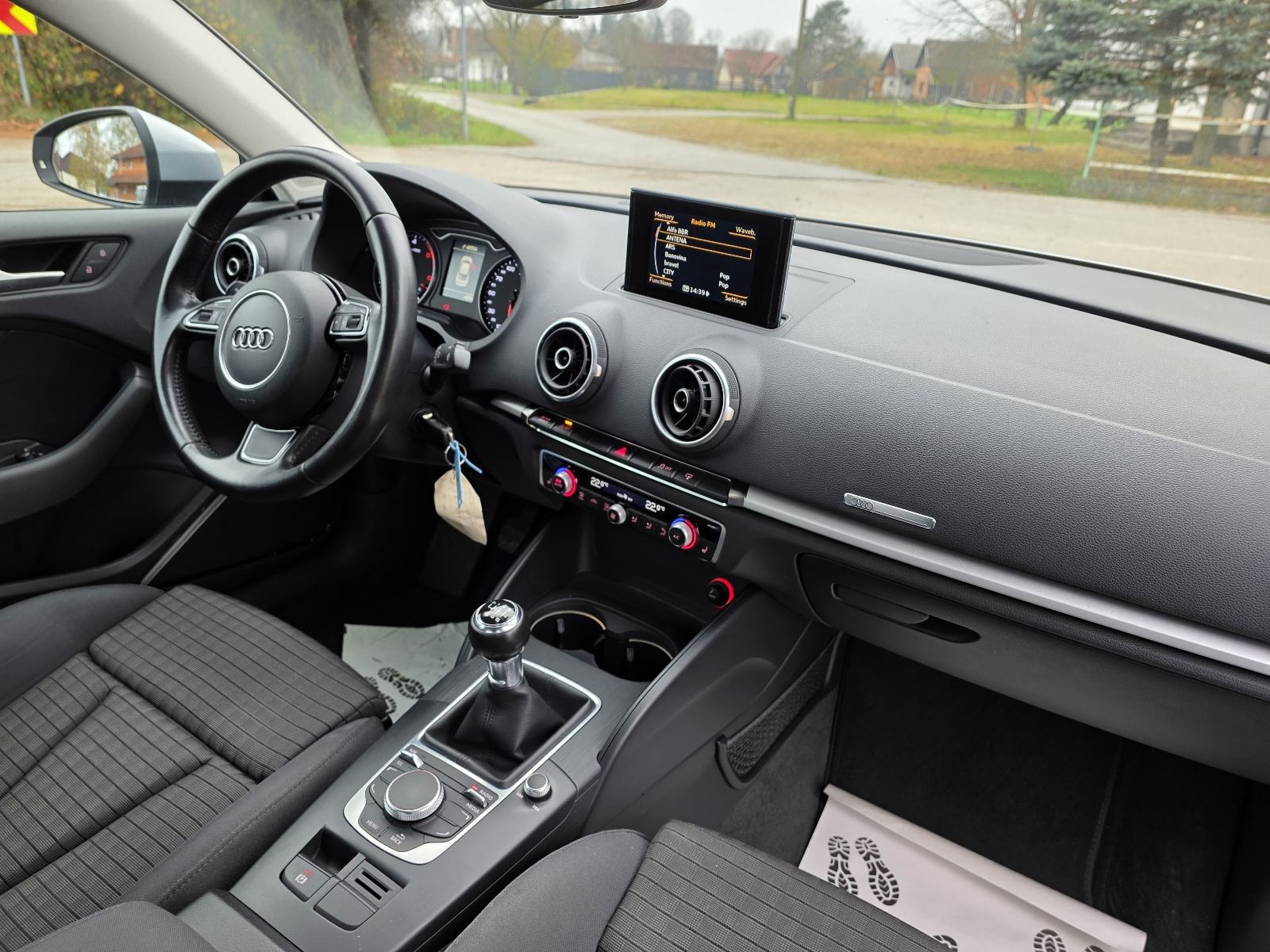 Audi A3 Sedan 2,0 TDI,xenon,pdc Top stanje!!!, fotografija 11