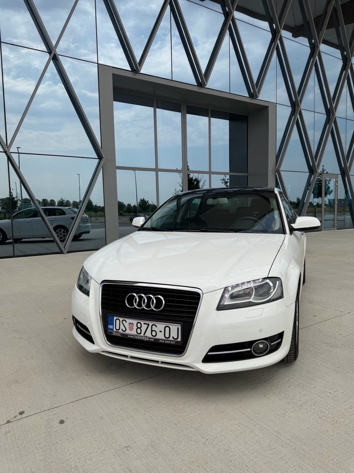 Audi A3 Sportback 1,6 TDI S-tronic automatik, fotografija 2