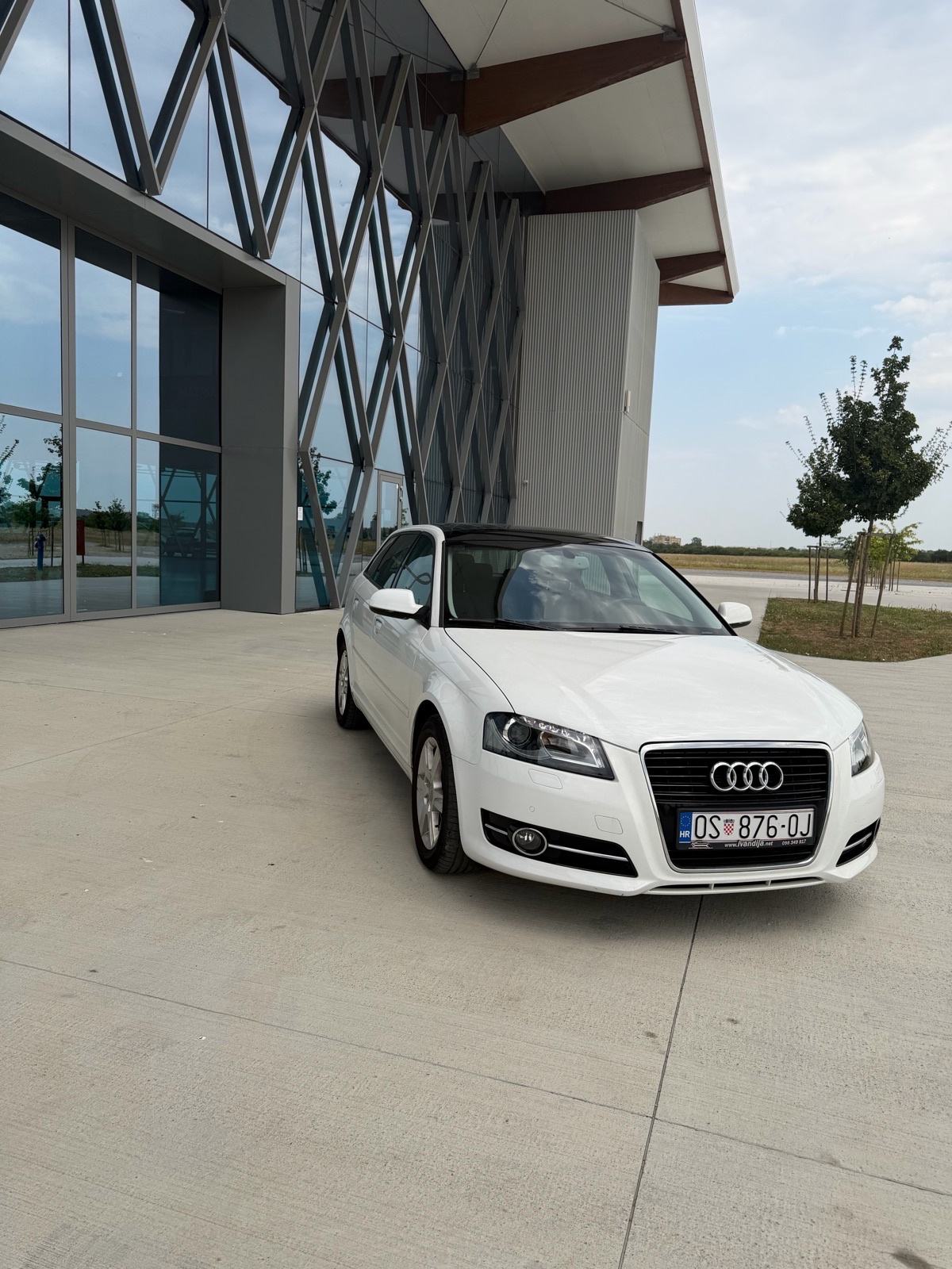 Audi A3 Sportback 1,6 TDI S-tronic automatik, fotografija 4