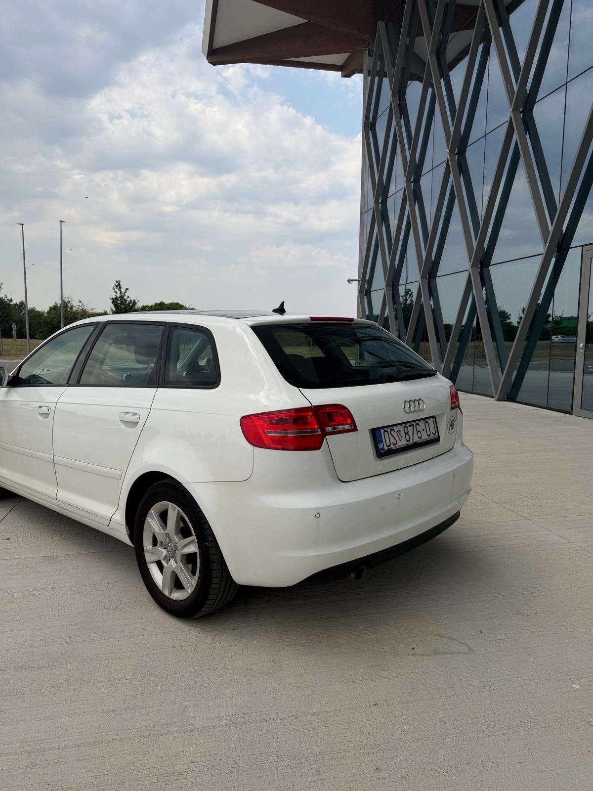 Audi A3 Sportback 1,6 TDI S-tronic automatik, fotografija 5