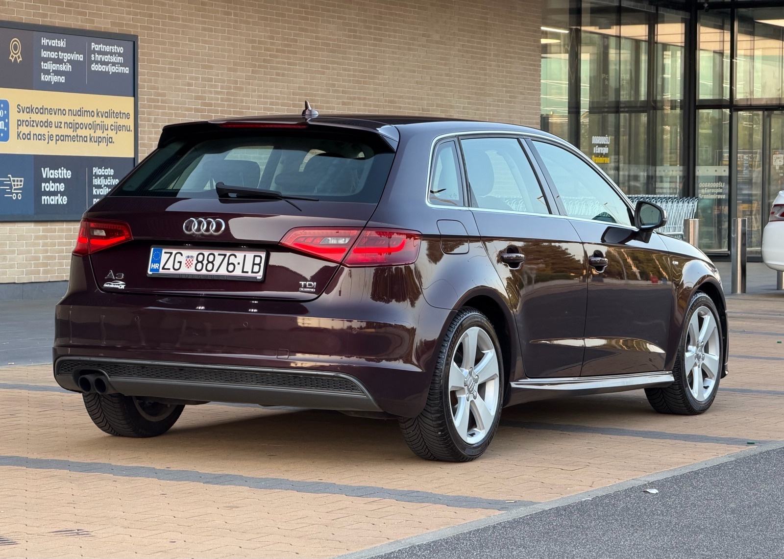 Audi A3 Sportback - 2,0TDI/Quattro/S-Tronic/BangOlufsen/ShirazRed, fotografija 8