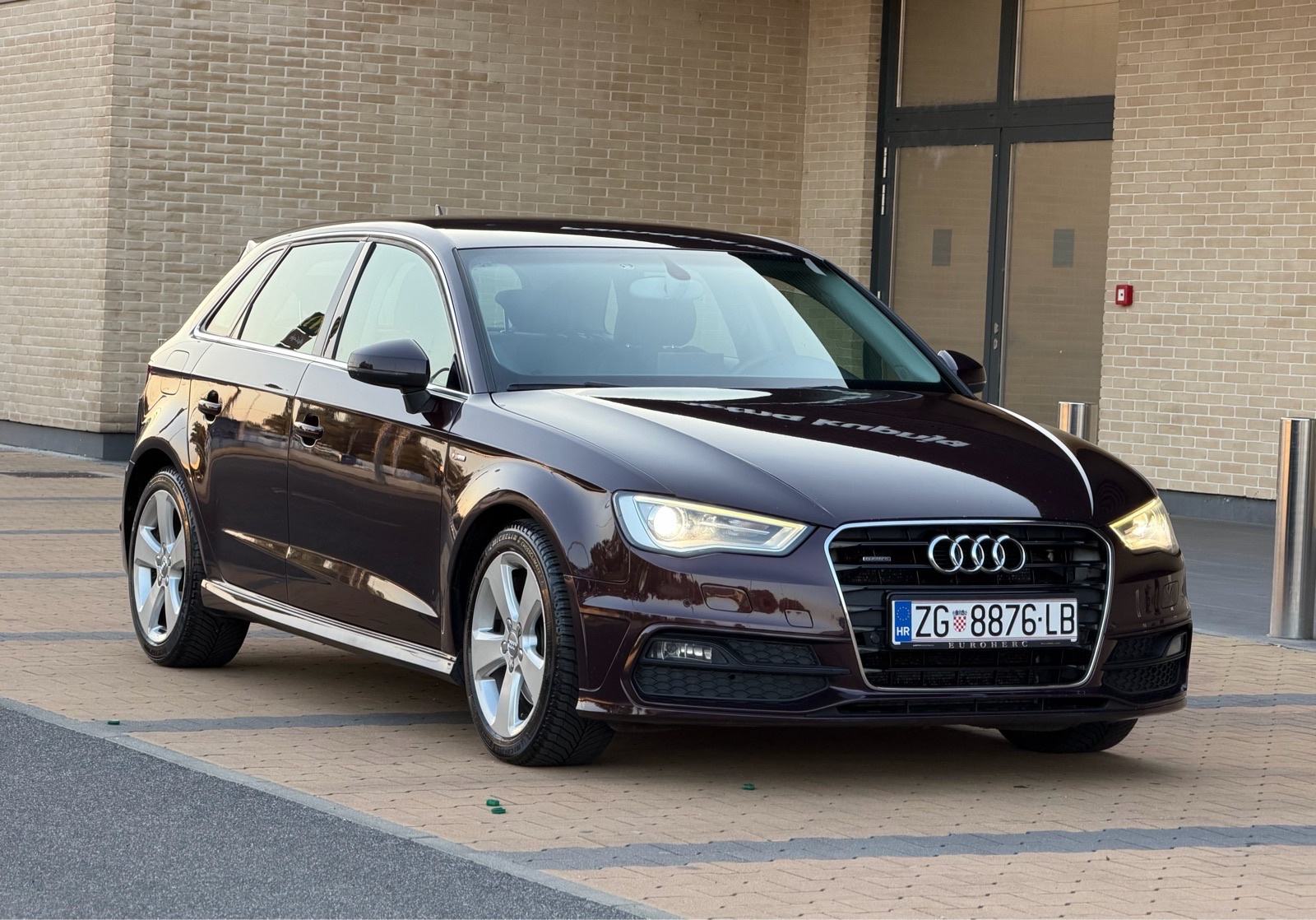 Audi A3 Sportback - 2,0TDI/Quattro/S-Tronic/BangOlufsen/ShirazRed, fotografija 2