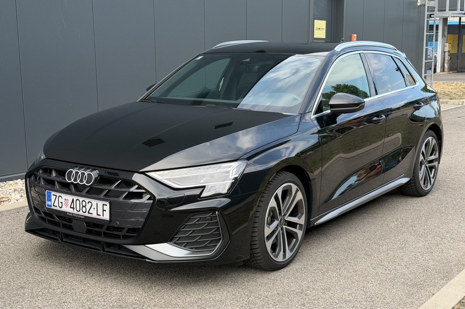 Audi A3 Sportback 35 TFSI 3xSline Stronic, fotografija 3