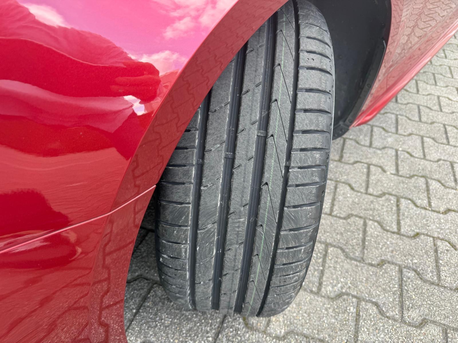 Audi A4 1,4 TFSI S-TRONIC DESIGN S-LINE NAVI LED 3-ZONE KLIMA AMBIENT, fotografija 3