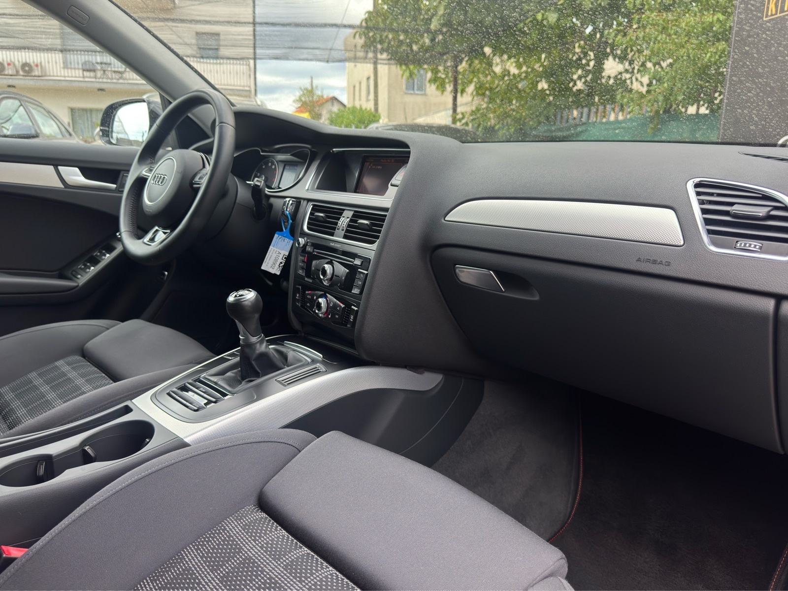 Audi A4 1,8 TFSI / 1.VLASNIK / SPORT PAKET / BIXENON / JAMSTVO, fotografija 16