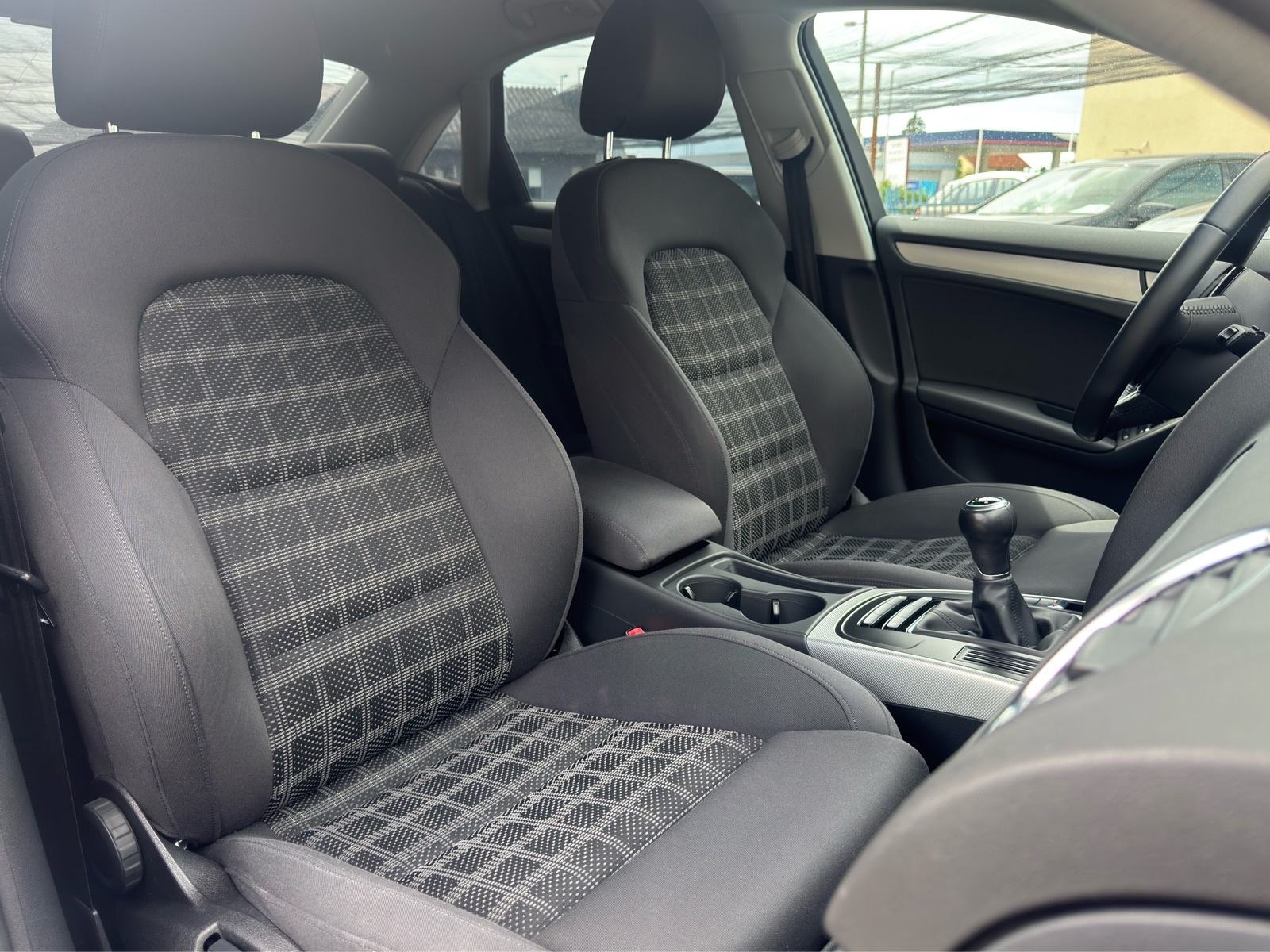 Audi A4 1,8 TFSI / 1.VLASNIK / SPORT PAKET / BIXENON / JAMSTVO, fotografija 12