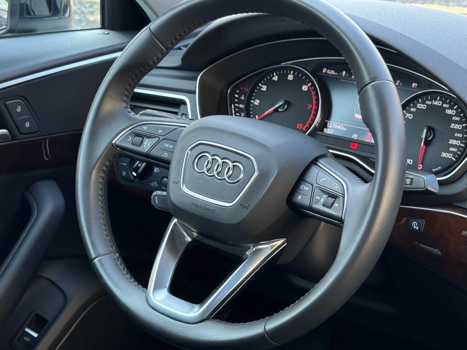 Audi A4 1,8 TFSI / ŠIBER / KAMERA / DESIGN / JAMSTVO, fotografija 9