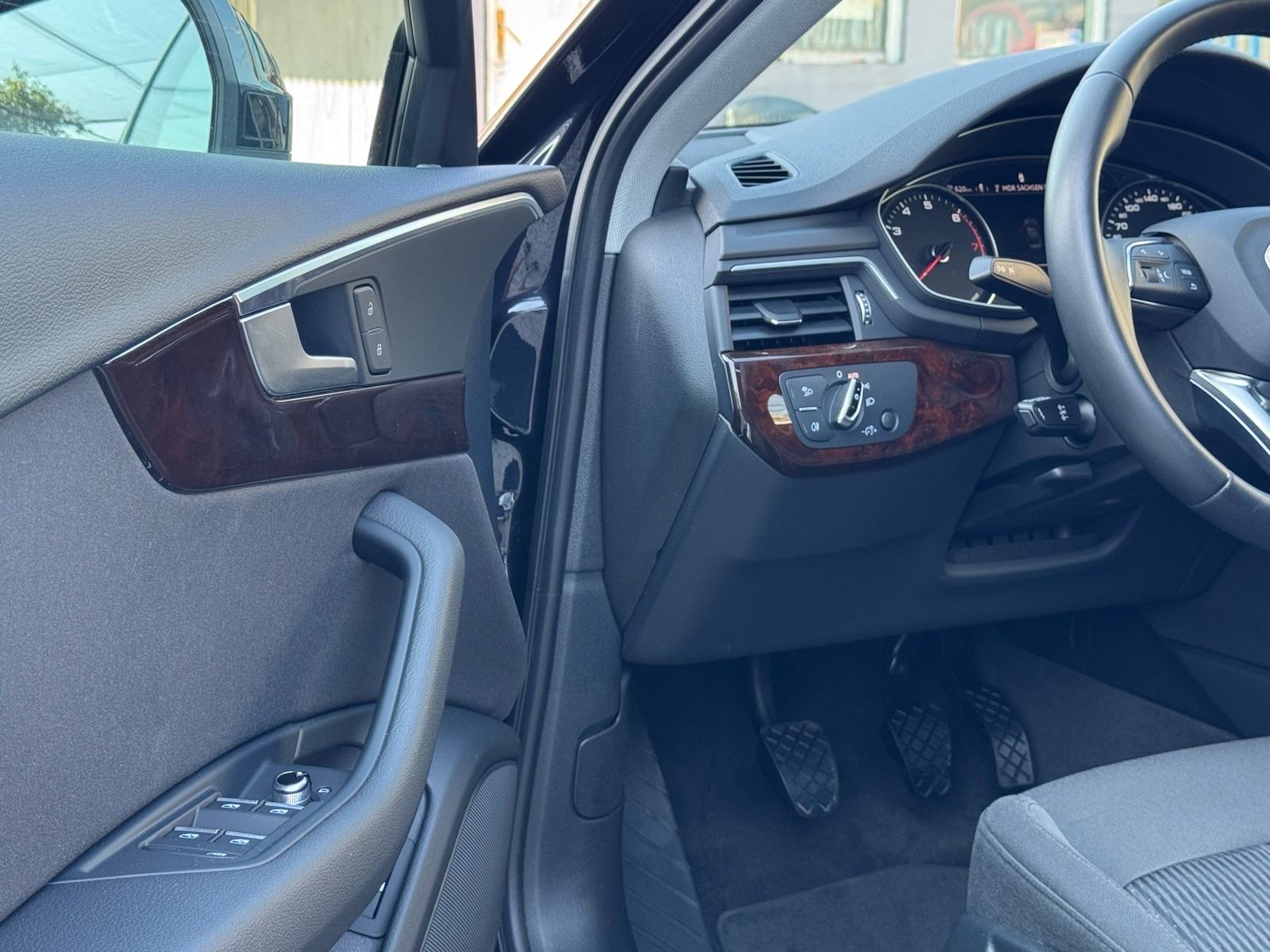 Audi A4 1,8 TFSI / ŠIBER / KAMERA / DESIGN / JAMSTVO, fotografija 12
