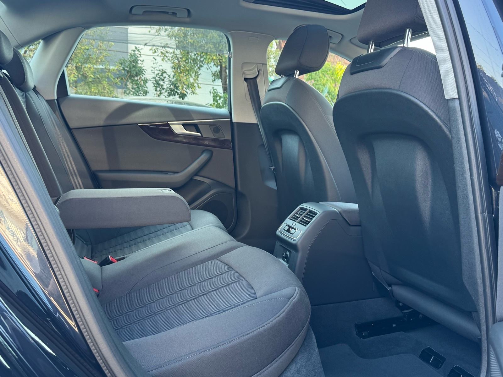 Audi A4 1,8 TFSI / ŠIBER / KAMERA / DESIGN / JAMSTVO, fotografija 13