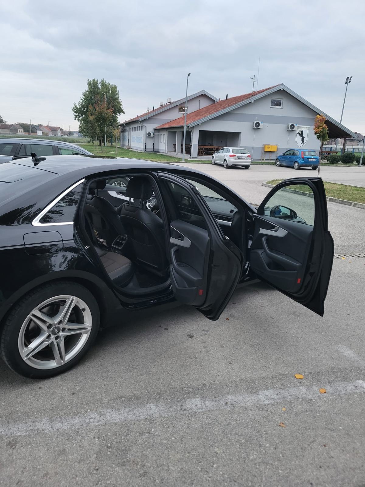 Audi A4 2,0 S Line TDI quattro 3S tronic Sport + (190 KS), fotografija 18