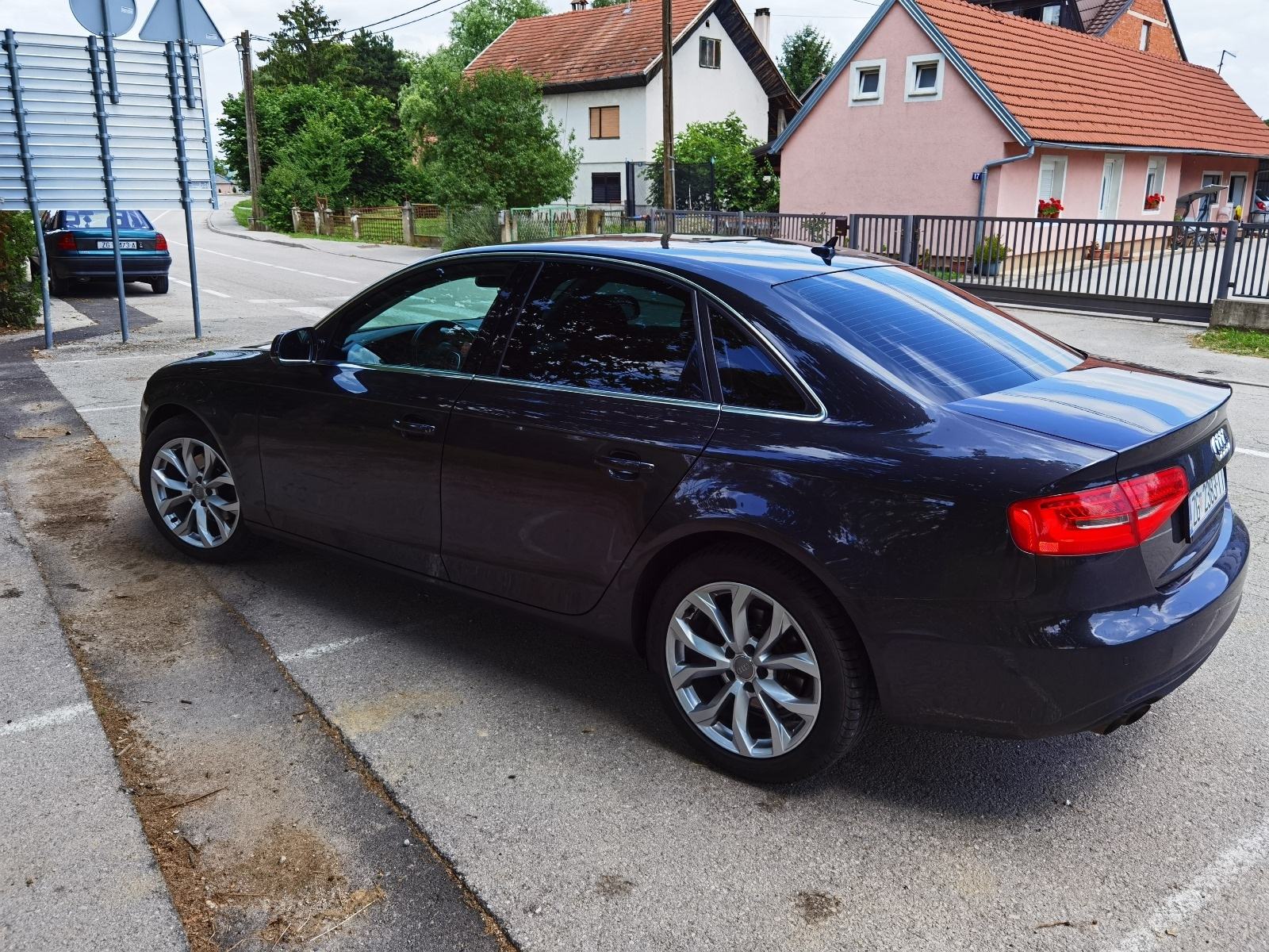 Audi A4 2.0 TDI, 12 000 €, fotografija 10