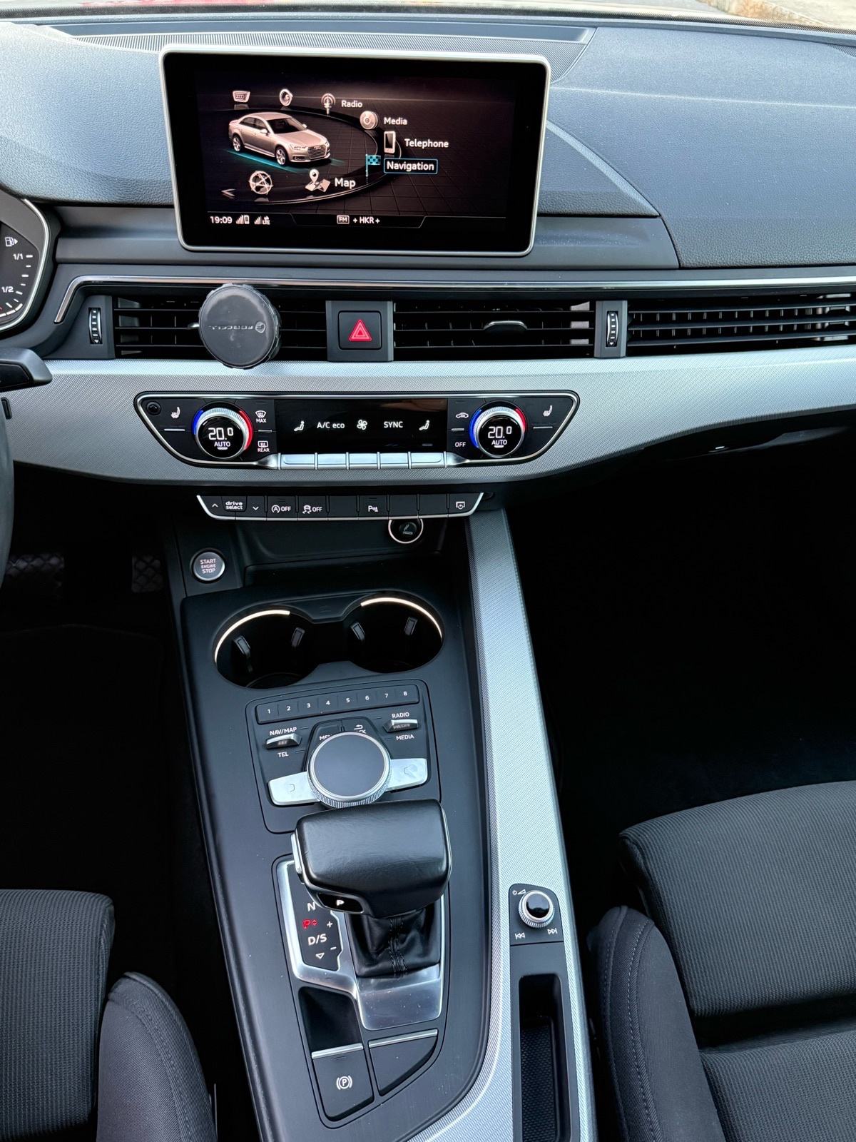 Audi A4; 2,0 TDI; 190KS; Automatik; Bogata oprema, fotografija 10