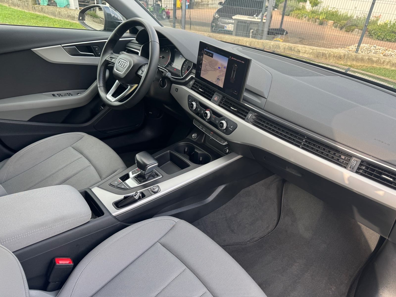 AUDI A4 2.0 TDI 2023., AUTOMATIC, KUKA, TOP STANJE !!!, fotografija 16