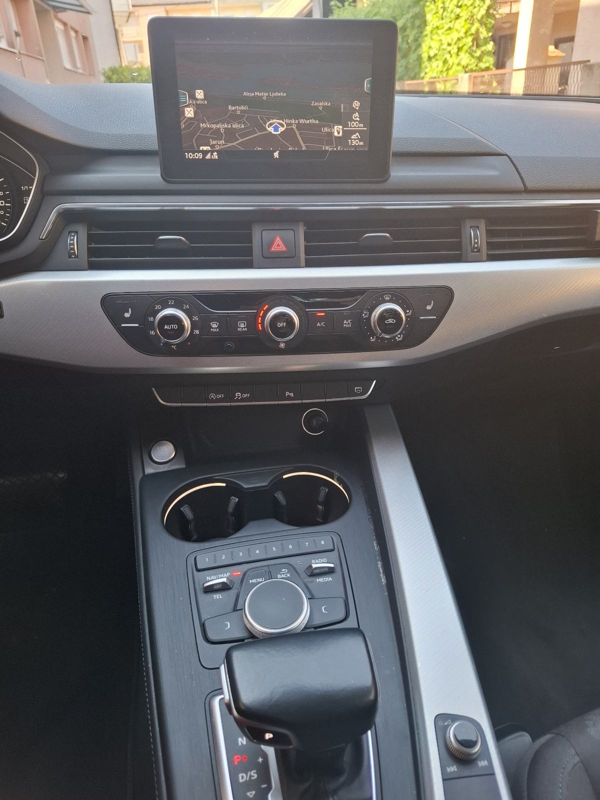 Audi A4 2,0 TDI automatik, 150tkm! REG 12/26, TOP STANJE! BEZ ULAGANJA, fotografija 5
